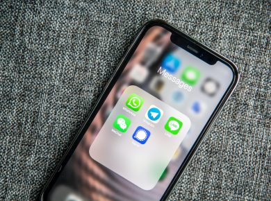 WhatsApp pamer fitur baru, Replay Bar, buat kamu para mahasiswa yang selalu butuh efisiensi waktu! Cek keasikan dan kemudahannya di sini! 🎓📱